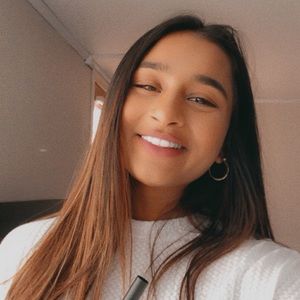 Meet your Posher, Mona